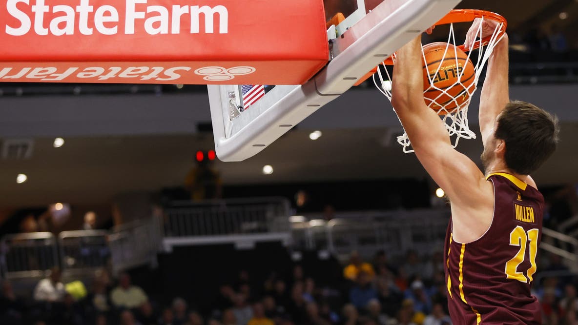 Shoshkikj scores 21 as Stony Brook knocks off Central Michigan 78-55