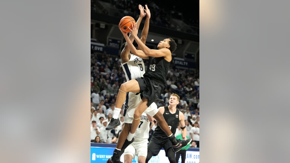 Ugochukwu scores career-high 23, leads No. 9 Michigan State over Penn State 76-72