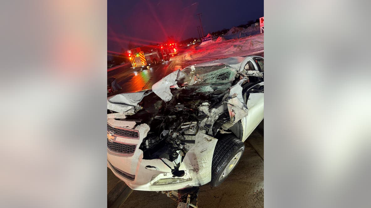 87-year-old man pinned in car after crashing into semi-truck trailer on Pontiac Trail