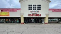 Year-round Halloween store Screamers Costumes shares new Clinton Township location