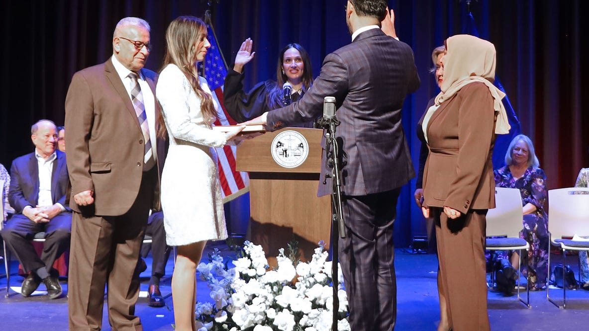 New Dearborn Heights mayor, other city officials sworn-in