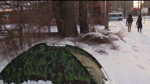 Detroit nonprofit works to help unhoused people stay warm during frigid temperatures