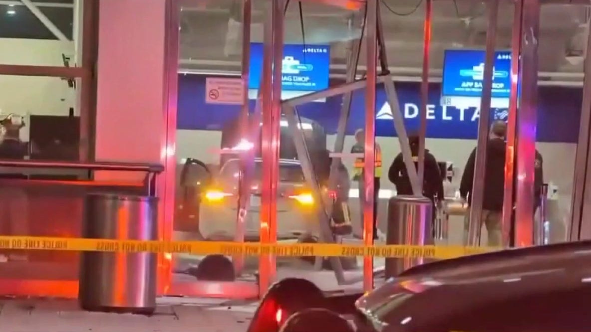 Detroit Metro Airport officials give crash update