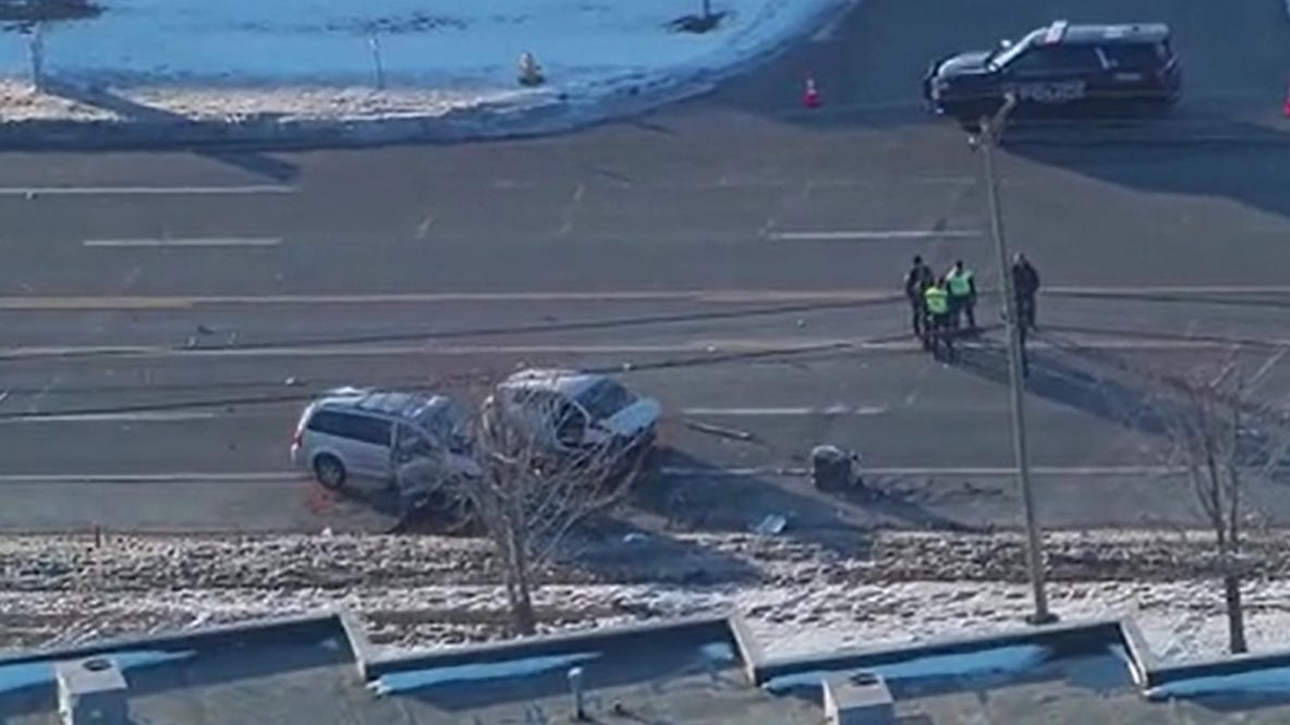 2 killed in head-on crash on Groesbeck Highway in Clinton Township