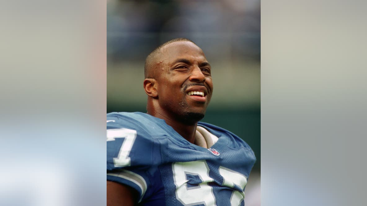 'Strength and perseverance:' Former Detroit Lion Tracy Scroggins dies at the age of 56