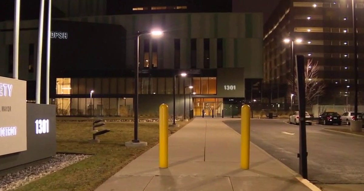 Police sergeant sues Detroit to keep job after calling Border Patrol for help