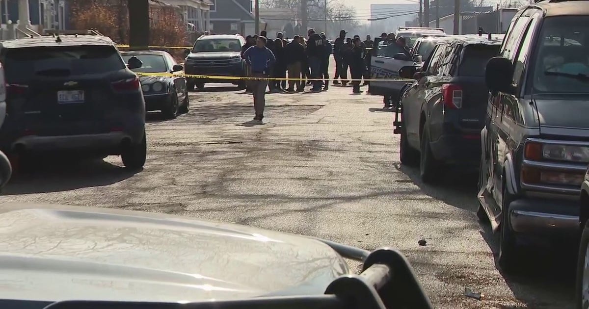 Detroit police investigating triple homicide on southwest side