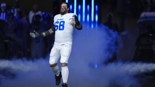 Taylor Decker is returning to the Lions for 2026