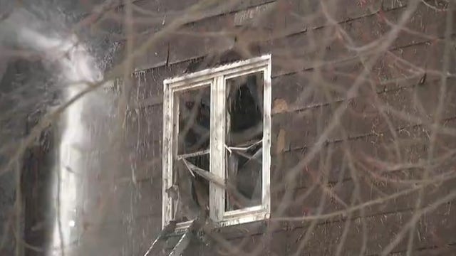 Man, 2 dogs, pulled from burning house in Detroit