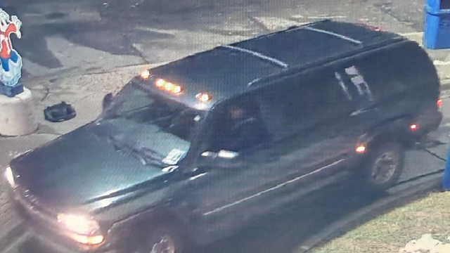 Detroit police seek info on armed robbery of good Samaritan on I-75 service drive