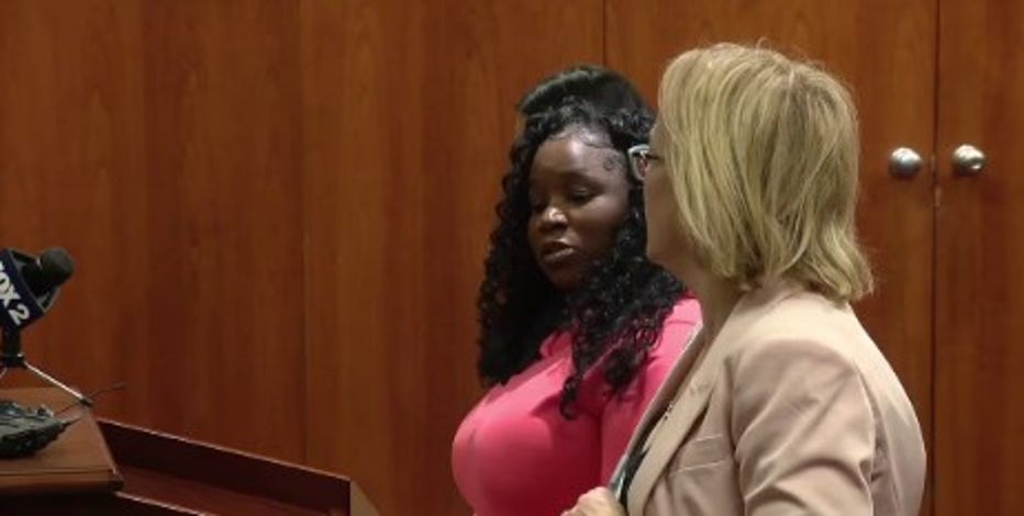 Pontiac mom charged with abandoning kids in squalor, accused of delay tactic in court