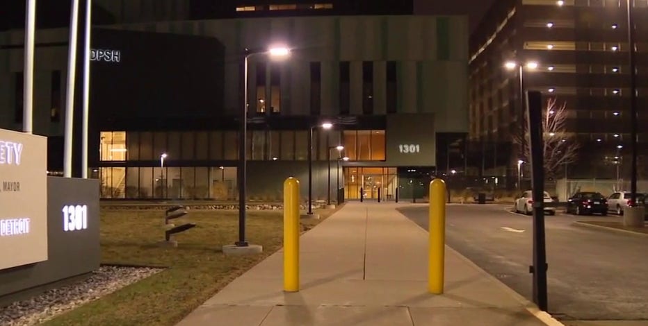 Police sergeant sues Detroit to keep job after calling Border Patrol for help