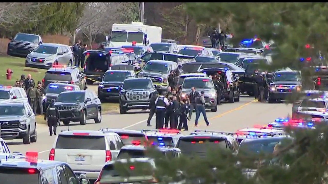Shooter dead in Jewish synagogue attack in West Bloomfield: 'No kids or staff injured'