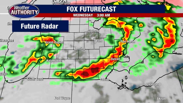 Dangerous weather west of Michigan, severe storm chance forecast for SE Michigan tonight