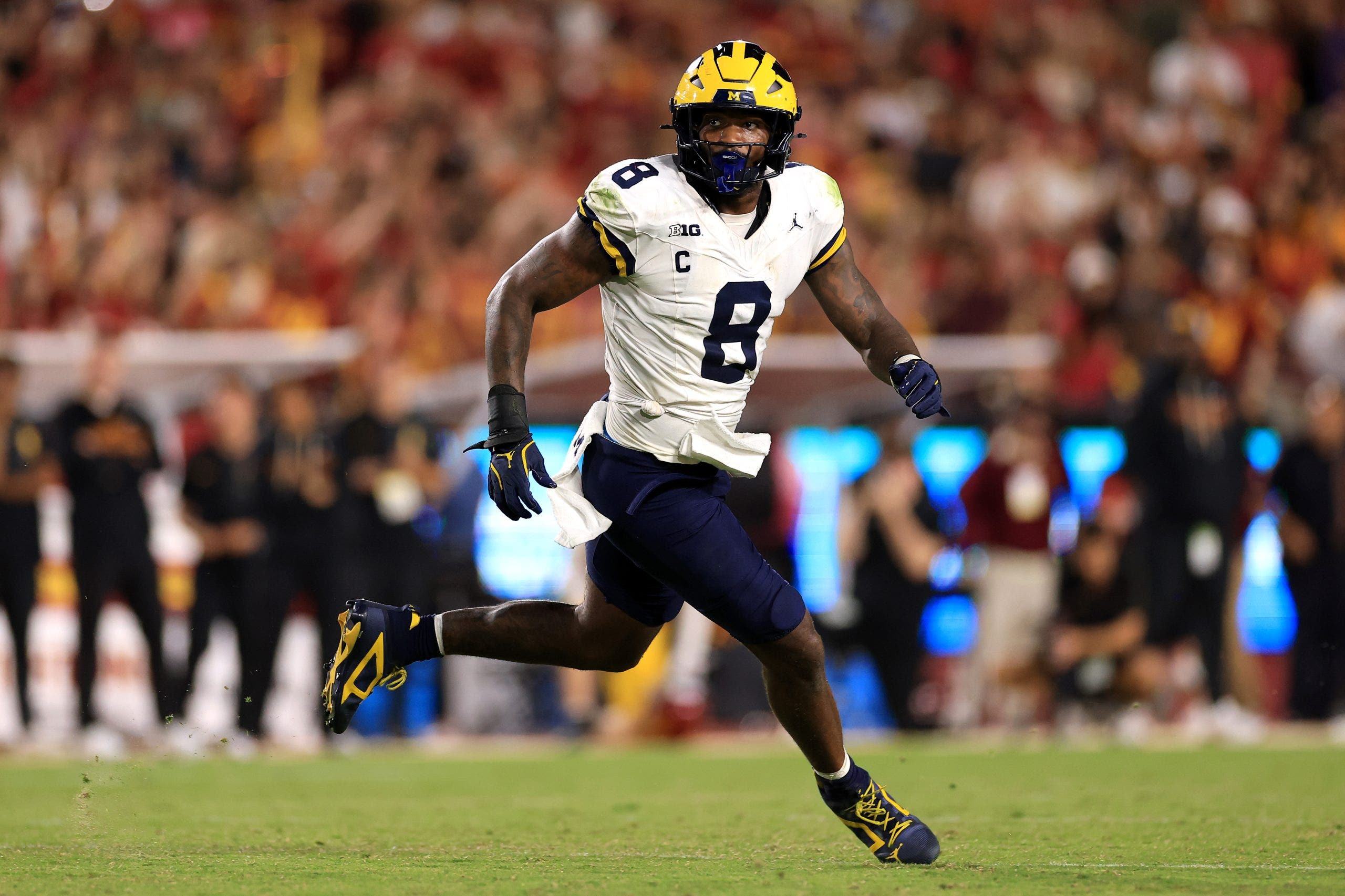 2026 NFL Draft 2nd-3rd Rounds; Lions trade up to pick Michigan's Derrick Moore