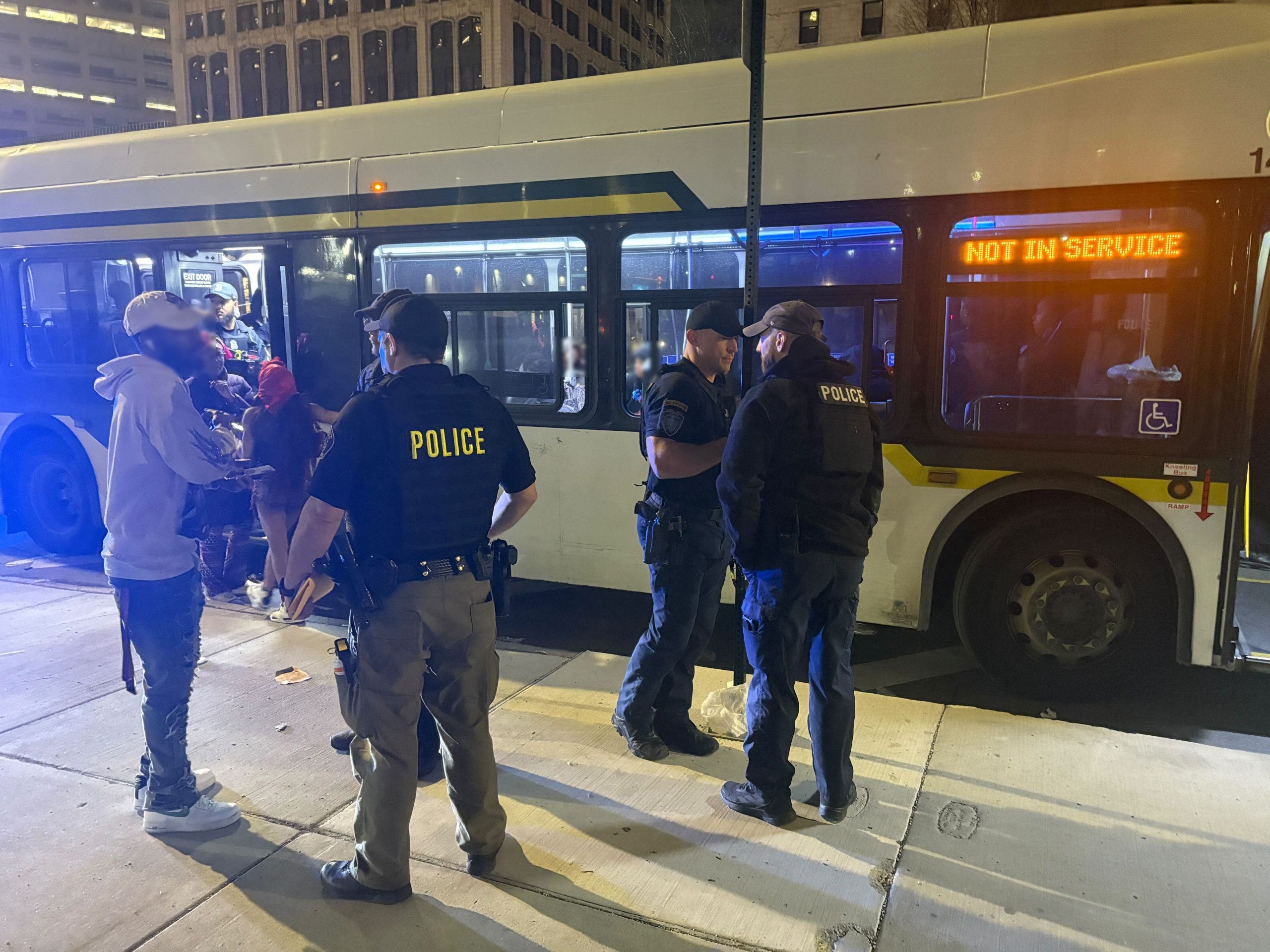 'Downtown Takeover' in Detroit leads to several teens being detained, dozens in the streets