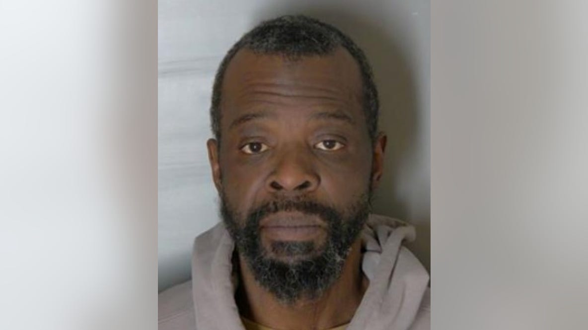 Macomb County man accused of hitting girlfriend's brother in head with weightlifting bar