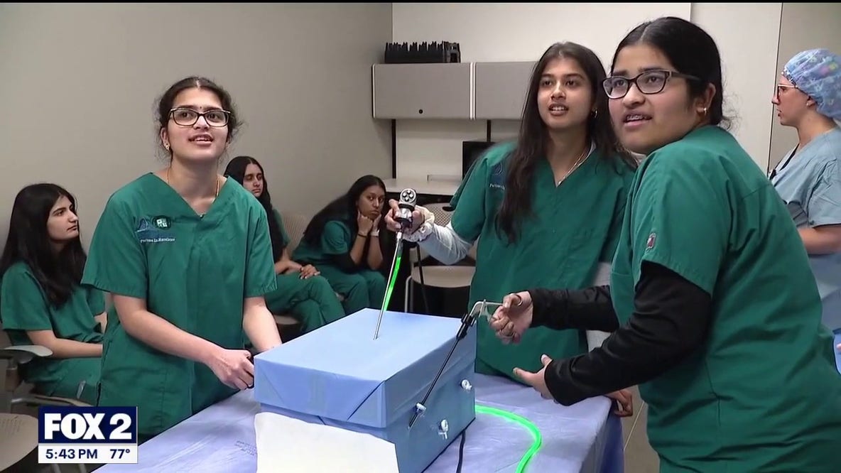 Novi High School students simulate surgery at Henry Ford Providence