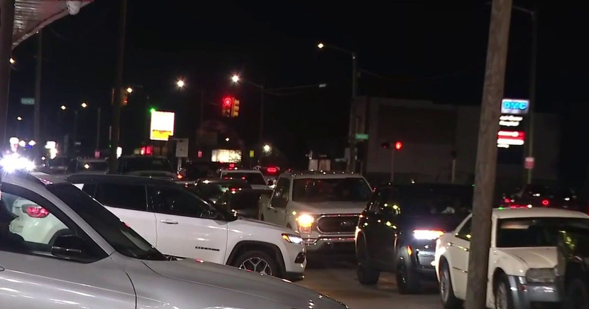 Detroit gas giveaway: Vehicles line up for hours for free gas on city's west side