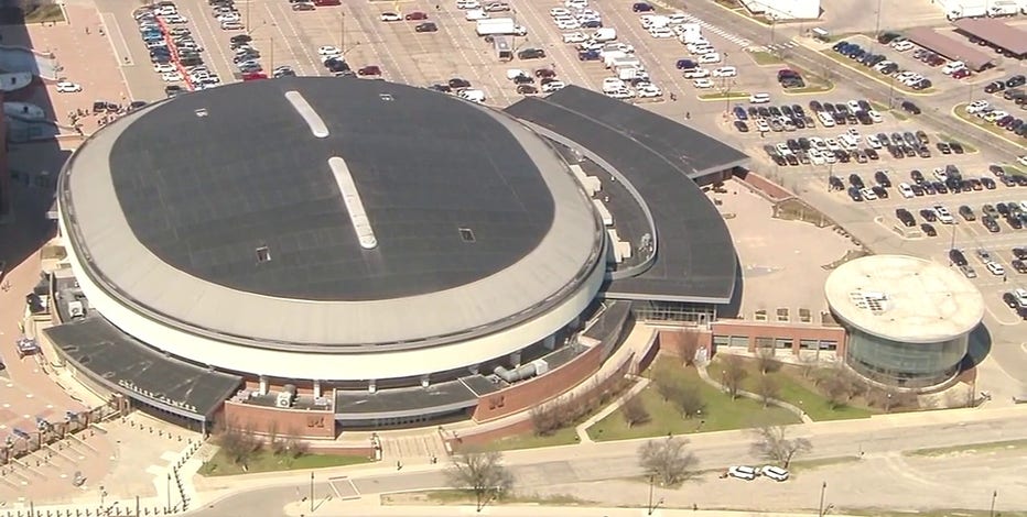 WATCH: Michigan Basketball team returns to Ann Arbor as national champions