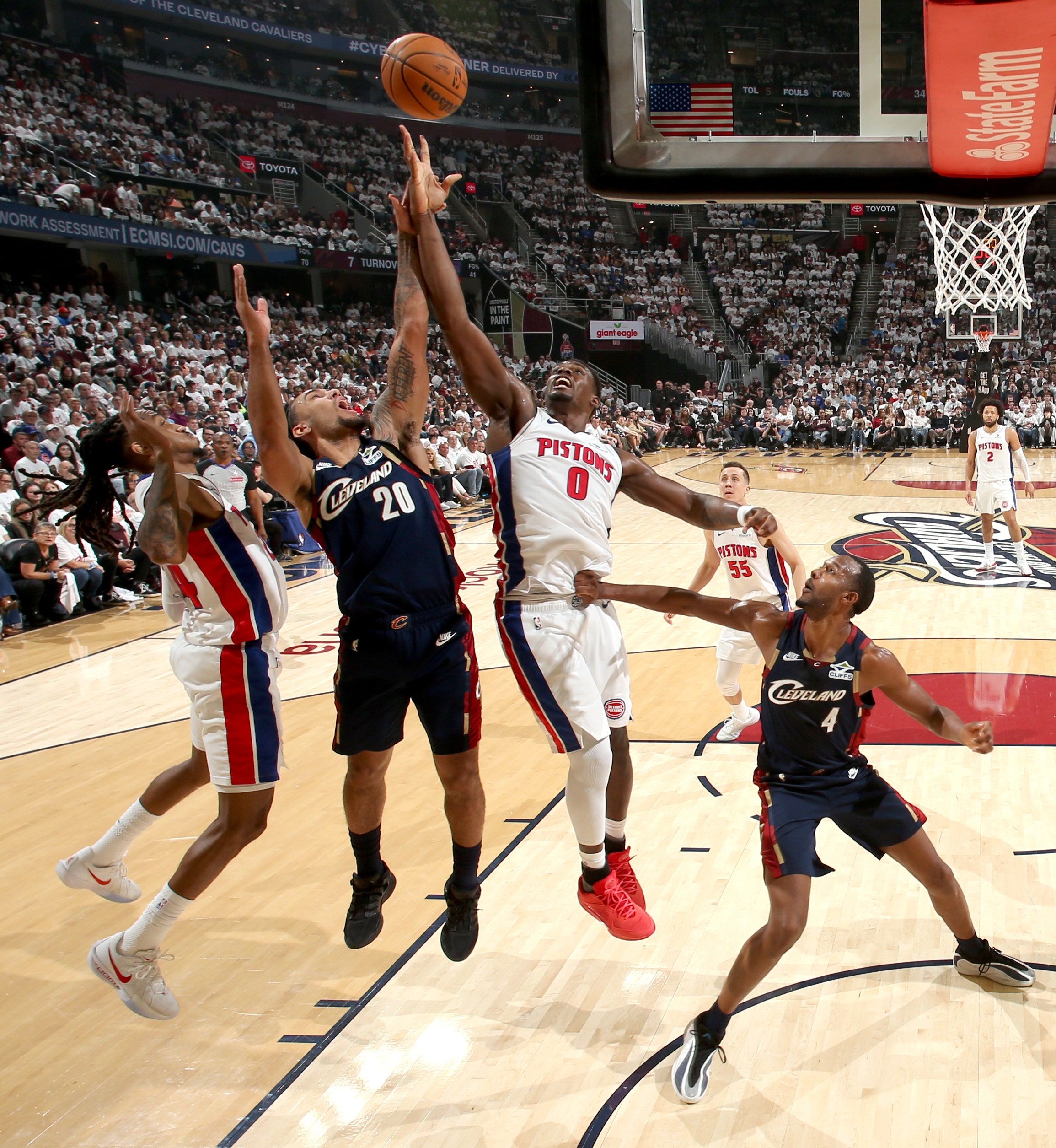 Cavs top Pistons 116-109, pull series within 2-1