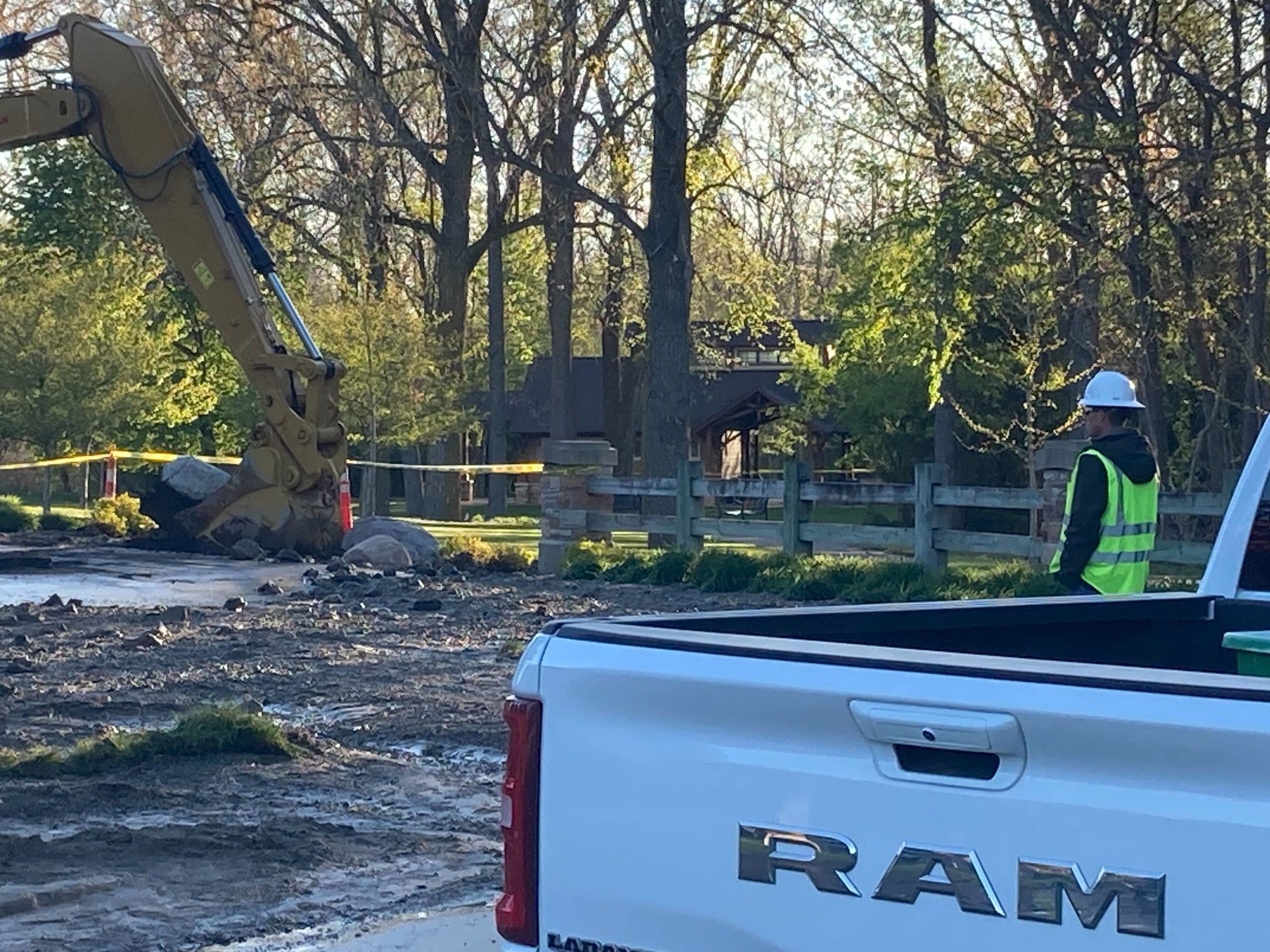 Some Oakland County residents could be without water for 2 weeks after Auburn Hills water main break