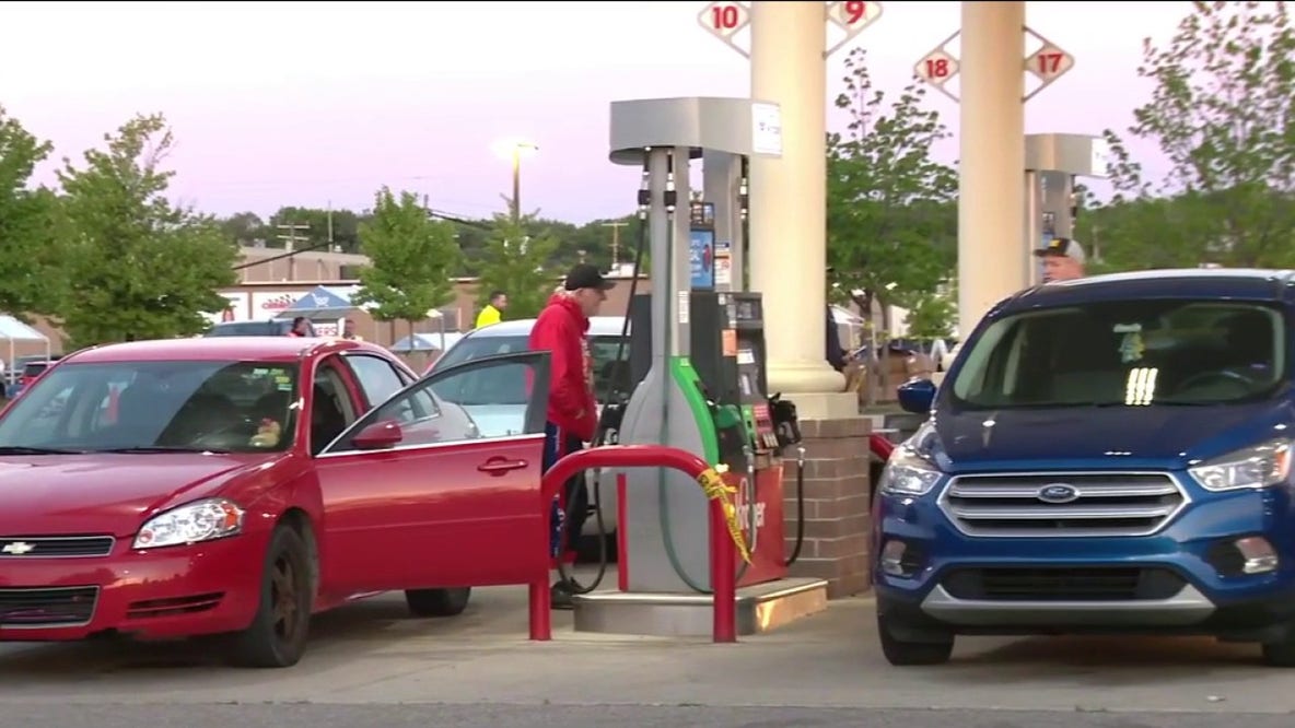 Free gas in Royal Oak: 200 drivers receive free fuel from Kroger