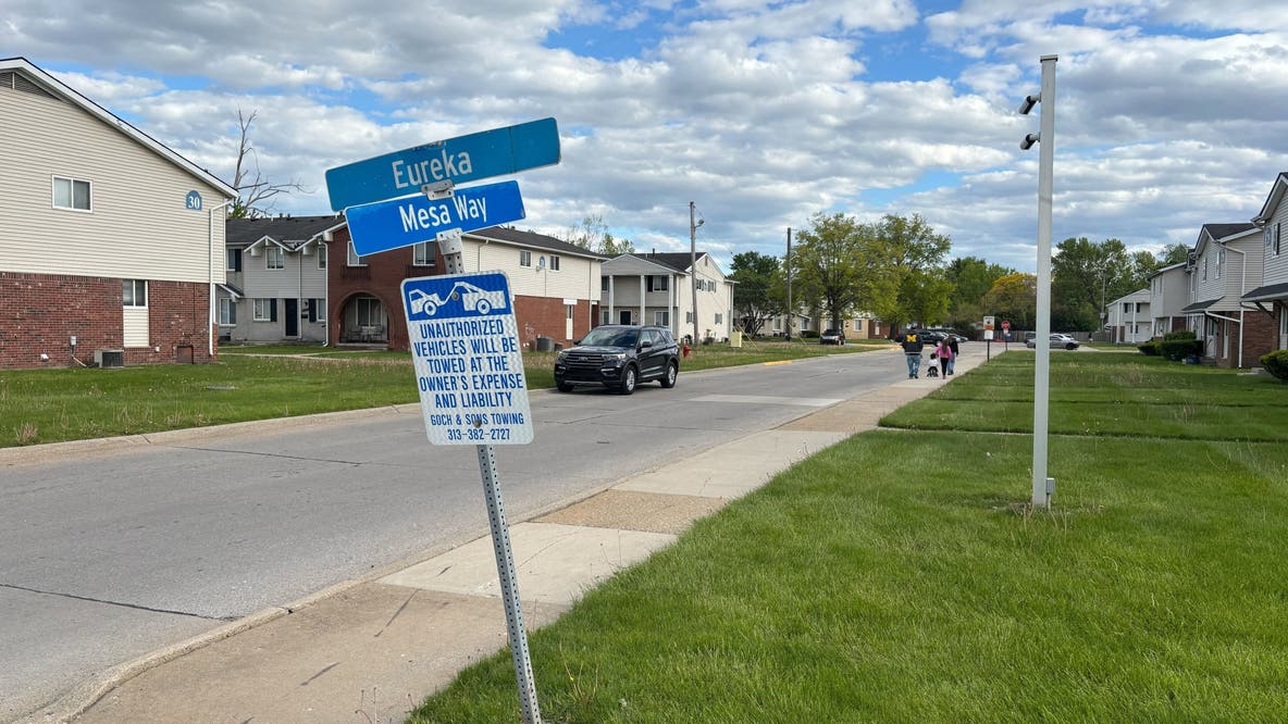 Double shooting leaves man dead, woman hospitalized in Romulus