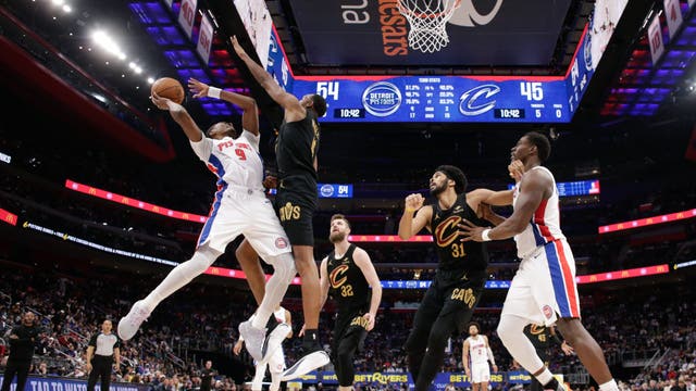 Detroit Pistons defeat Cleveland Cavaliers 107-97 in Game 2 of Eastern Semifinals