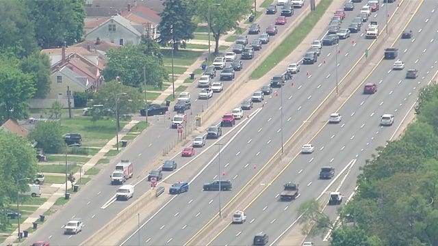 Southfield freeway shooting under investigation, causing expanded closure