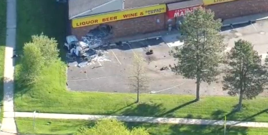 Driver killed after crashing into Canton City Market building