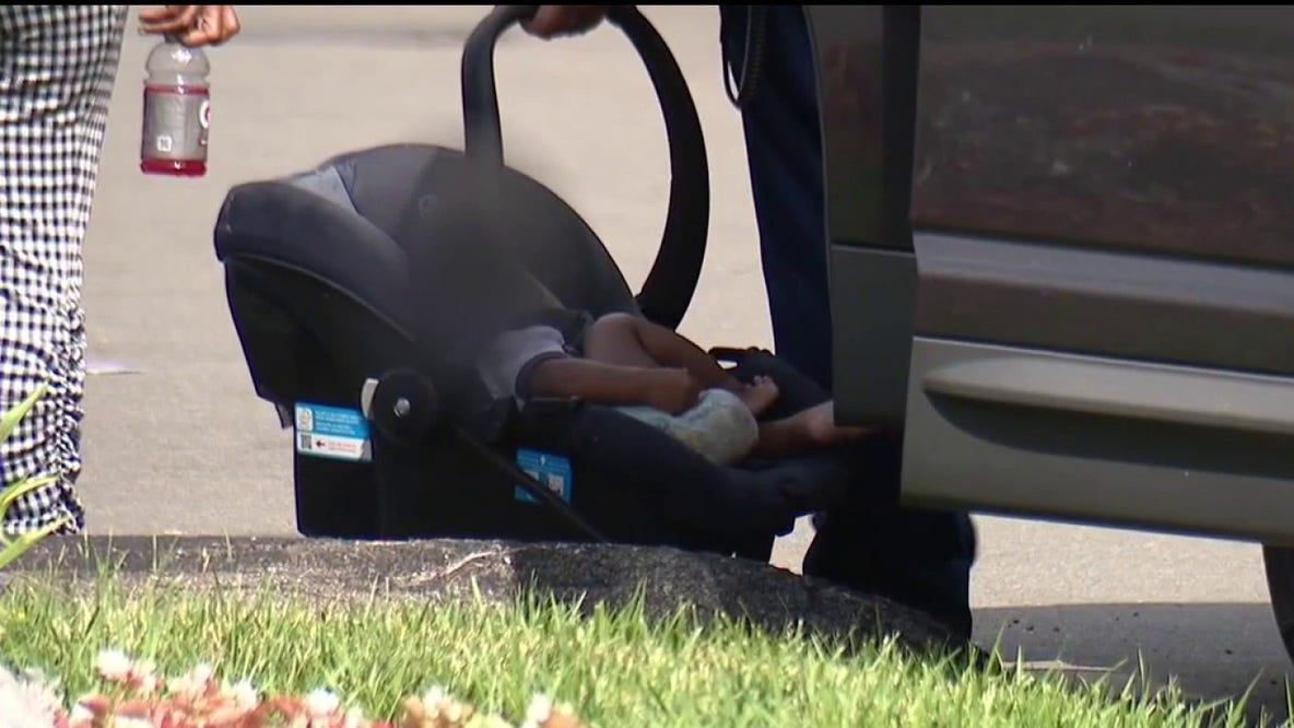 Three children found alone outside Warren apartment complex, mother arrested