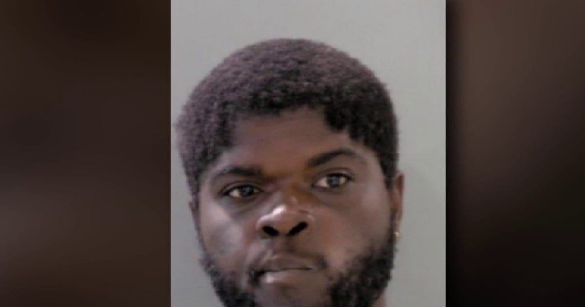 Detroit man charged after allegedly beating girlfriend at Potbelly Restaurant
