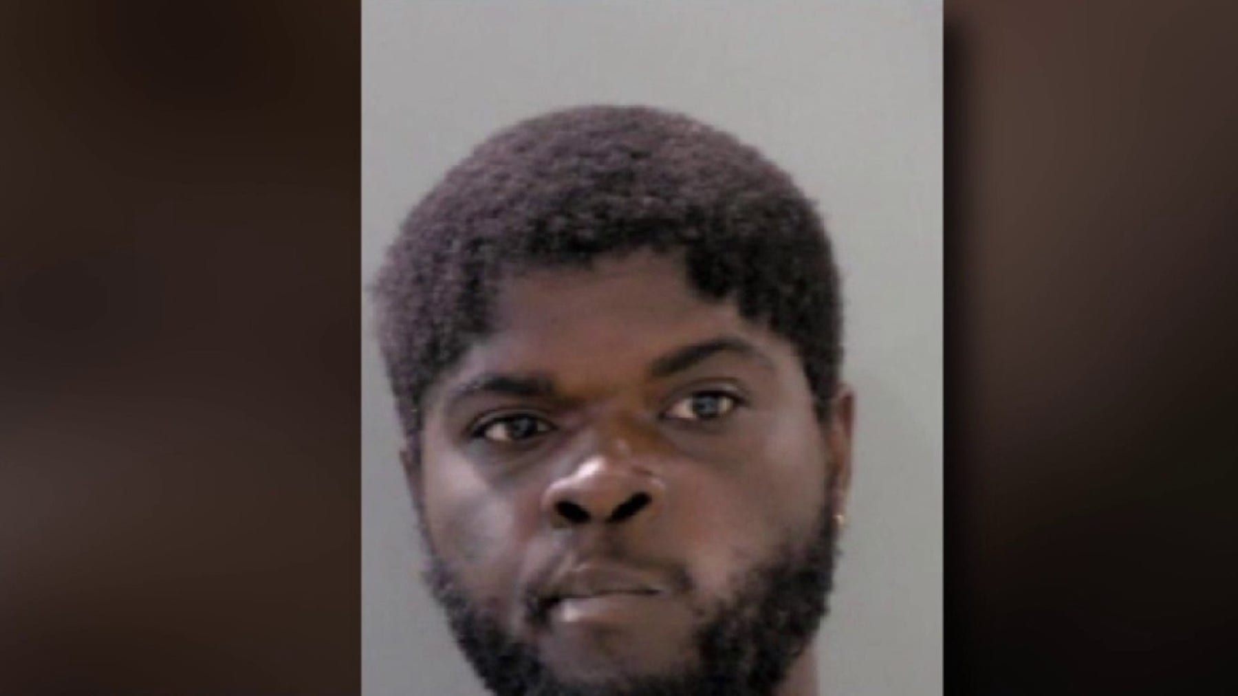 Detroit man charged after allegedly beating girlfriend at Potbelly Restaurant
