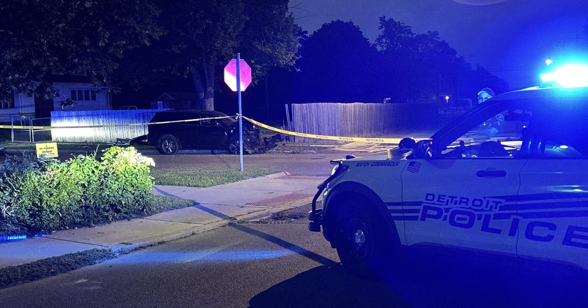 High-speed Detroit crash kills woman, suspected driver arrested
