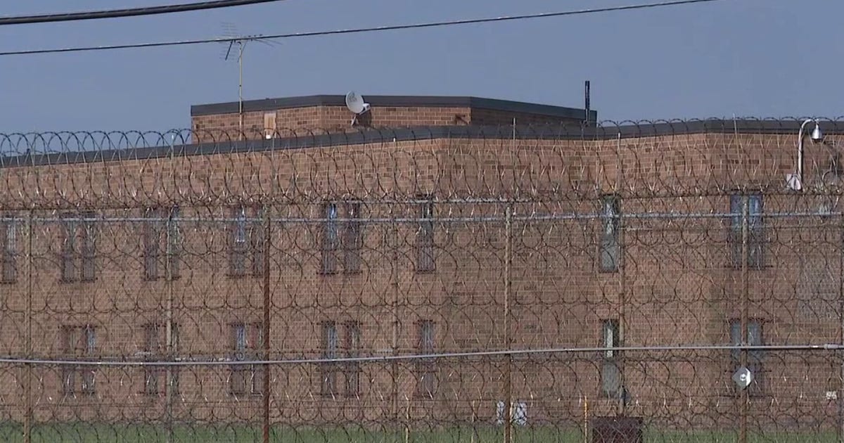 Ypsilanti activists call for medical release of Huron Valley Prison inmate