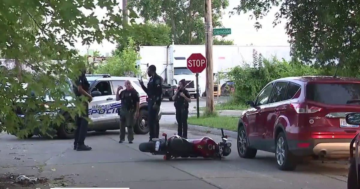 Man who crashed motorcycle and left 2-year-old daughter behind, sought by Detroit police