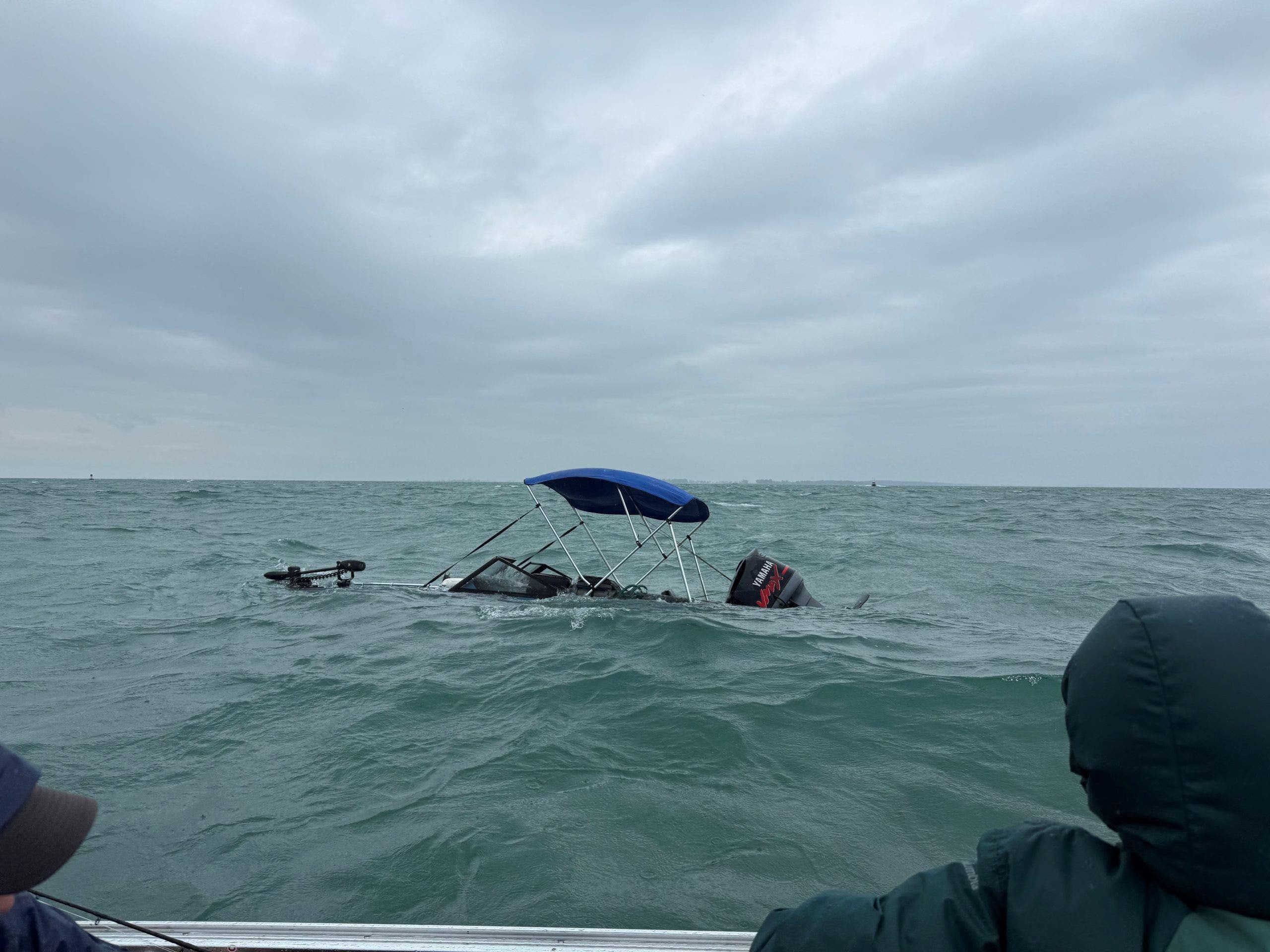 Good Samaritan rescues 3 from sinking fishing boat on Lake St. Clair