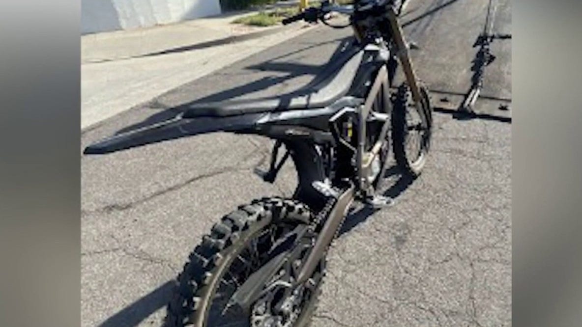 Teens on e-bikes in Oakland County causes pilot to abort landing at runway