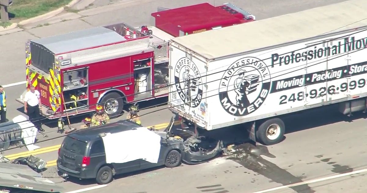 Michigan driver dead after crashing into back of box truck on Telegraph