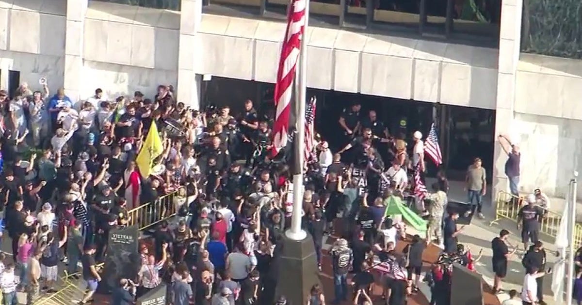 Chaos breaks out in Dearborn as anti-Islam protest draws Nazis sympathizers, large demonstration