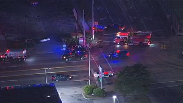 Deadly crash in Highland Park shuts down part of Woodward