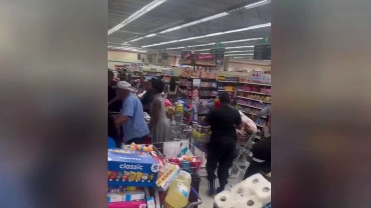 Detroit shoppers at Mike’s Market received free groceries during special giveaway