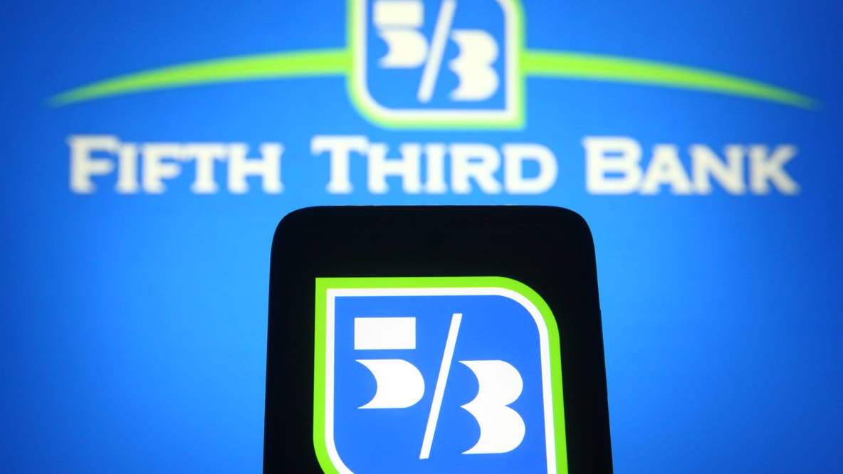 Comerica customers report account access issues after Fifth Third merger