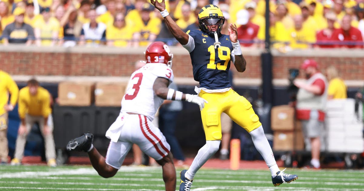 Michigan holds on to beat #11 Oklahoma 17-10