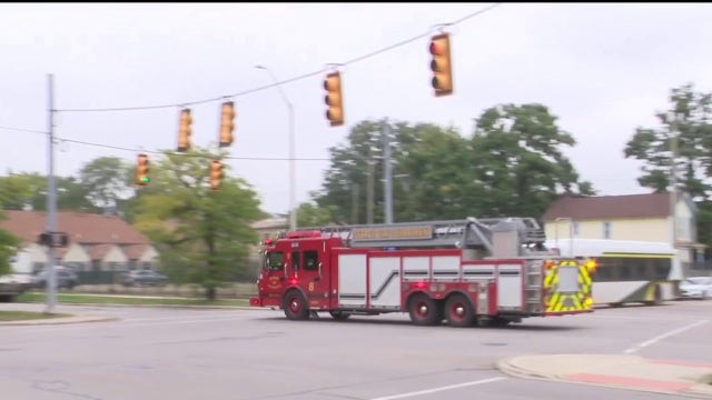 Detroit Fire Department uses new tech that turns traffic lights green as EMS vehicles approach