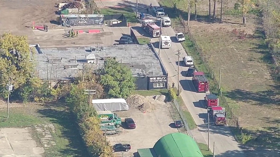 1 dead after Mt. Clemens industrial accident draws sheriff deputies, firefighters