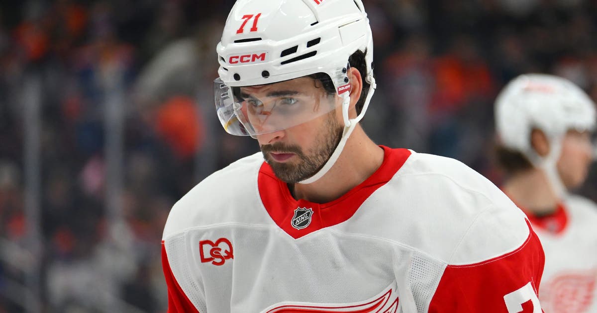 Dylan Larkin has 'had enough' with Red Wings as standoff with former captain grows: Report