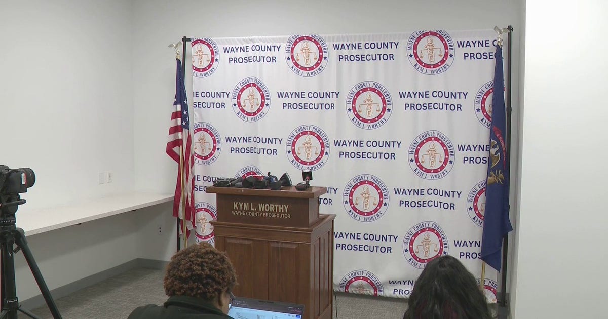 Prosecutor gives update on weekend mass shooting that killed 3, wounded 4