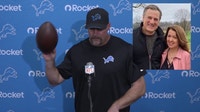 Dan Miller, voice of the Lions, honored by team after wife's death from cancer